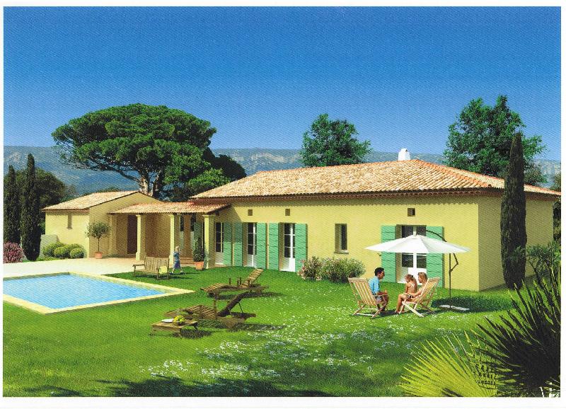 New villa of three bedrooms located on the  6 hole course of the Pont Royal Golf Resort, in Provence.