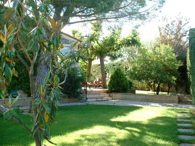 Villa proche de Salon de Provence senas avec piscine